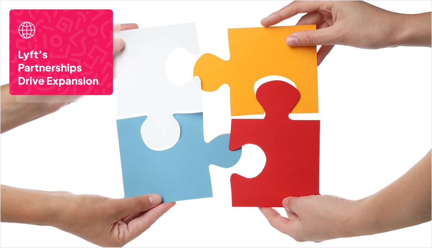 puzzle pieces fit each other to form a square shape